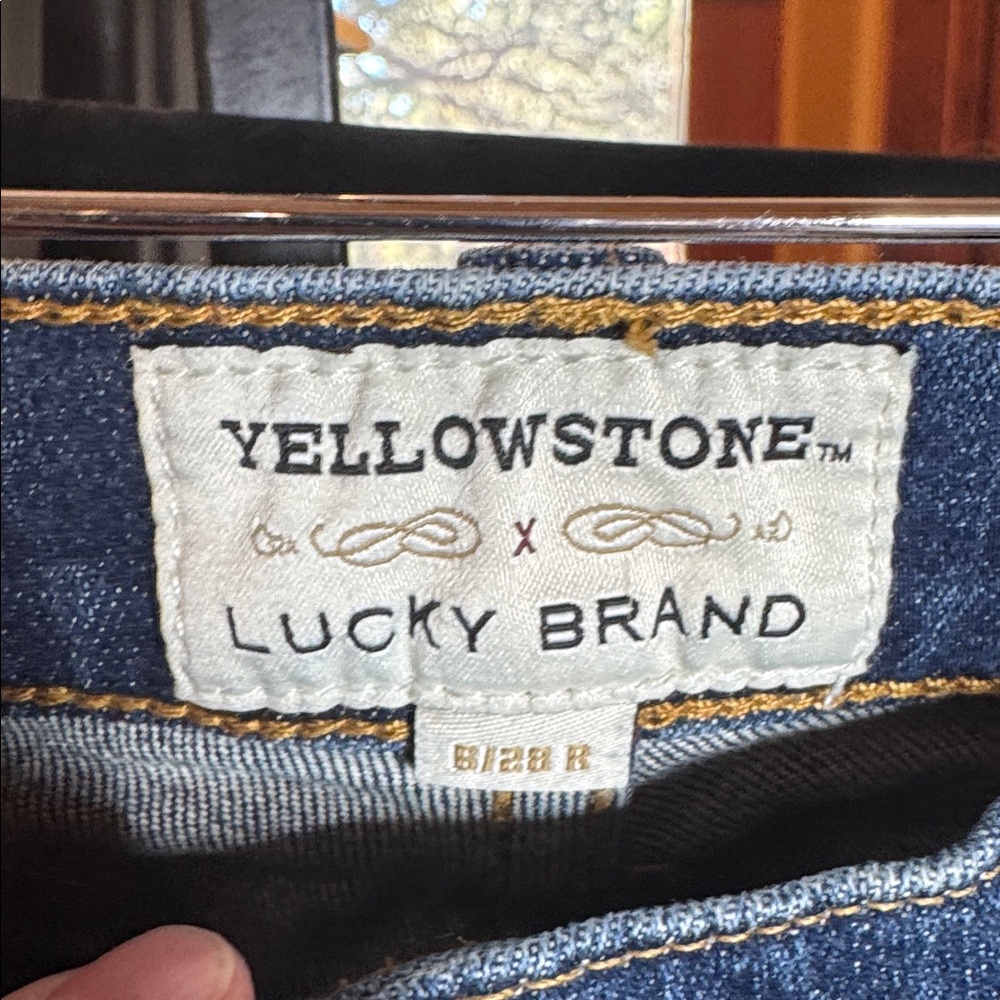 Yellowstone x Lucky Brand Sweet Mid Rise Straight Jeans Size 6 Bethany Wash Blue - Picture 7 of 15